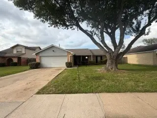 7822 Chasecreek Drive, Houston, TX 77489