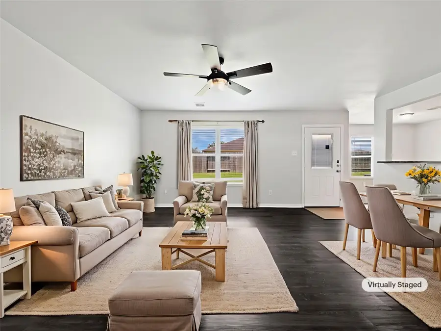 109 Indigo Brush Drive, La Marque, TX 77568 - Image #2