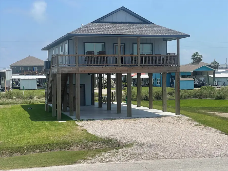 1166 N Monkhouse Drive, Crystal Beach, TX 77650 - Image #2