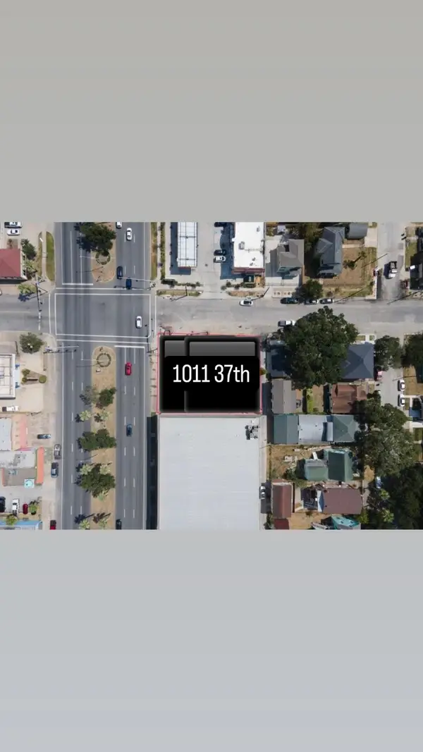 1011 37th Street, Galveston, TX 77550