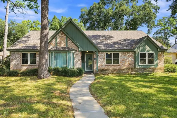 8126 Middlebury Lane, Houston, TX 77070