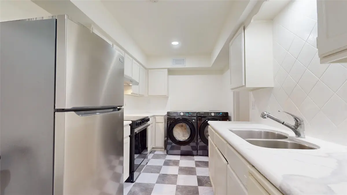 357 N Post Oak Lane #117, Houston, TX 77024 - Image #1