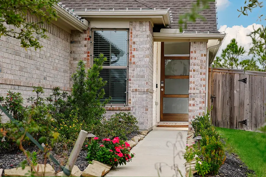 249 Trapper Creek Drive, Conroe, TX 77304 - Image #2