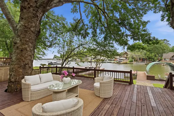 5046 Pleasure Lake Drive, Willis, TX 77318