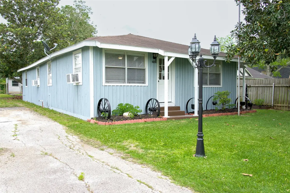 7518 Fm 442 Road, Boling, TX 77420 - #1