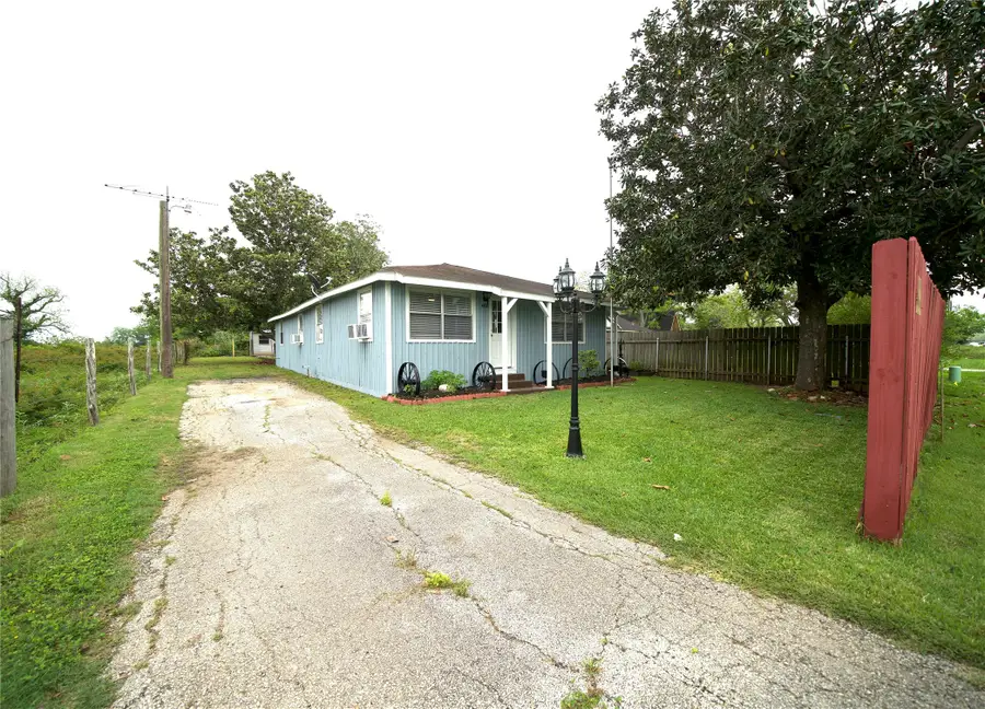 7518 Fm 442 Road, Boling, TX 77420 - #2