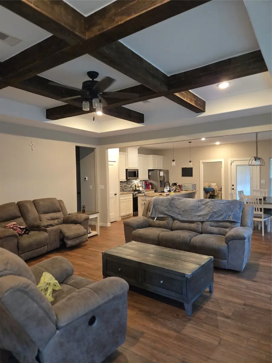 125 Smith Street, Clute, TX 77531 - Image #3