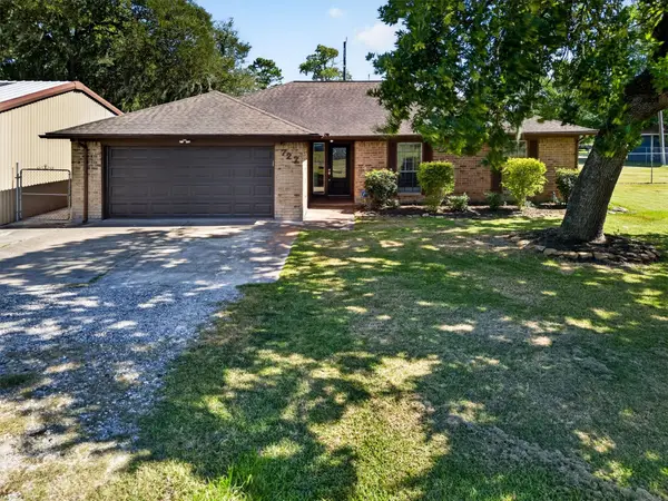 727 Cindy Lane, Cove, TX 77523