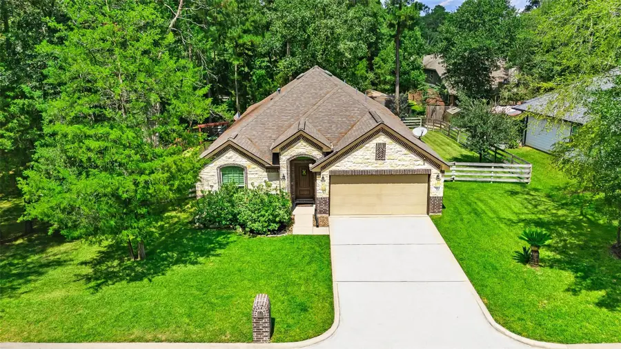 9023 S Comanche Circle, Willis, TX 77378 - Image #2