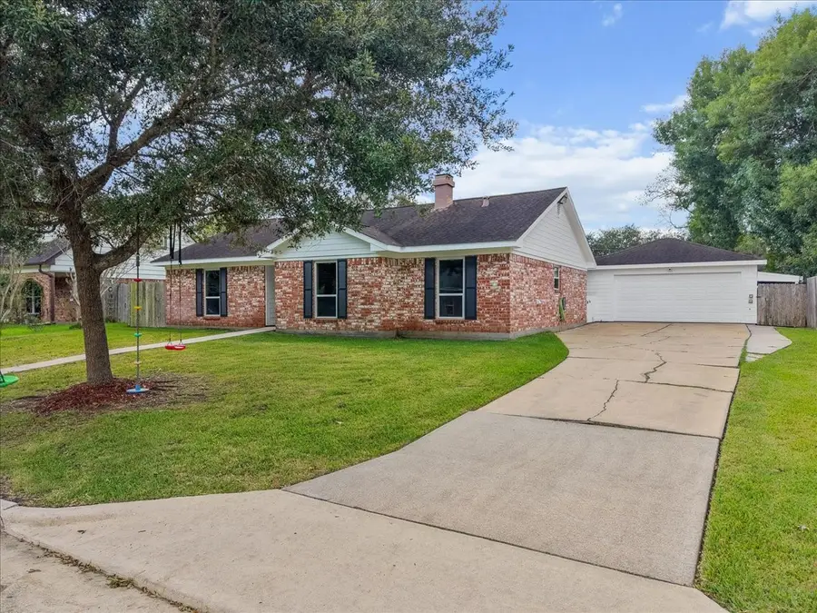 4910 Old Castle Lane, Dickinson, TX 77539 - #2