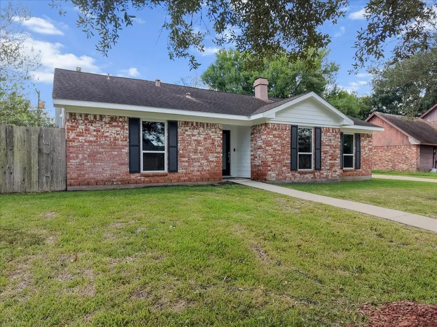 4910 Old Castle Lane, Dickinson, TX 77539 - #3