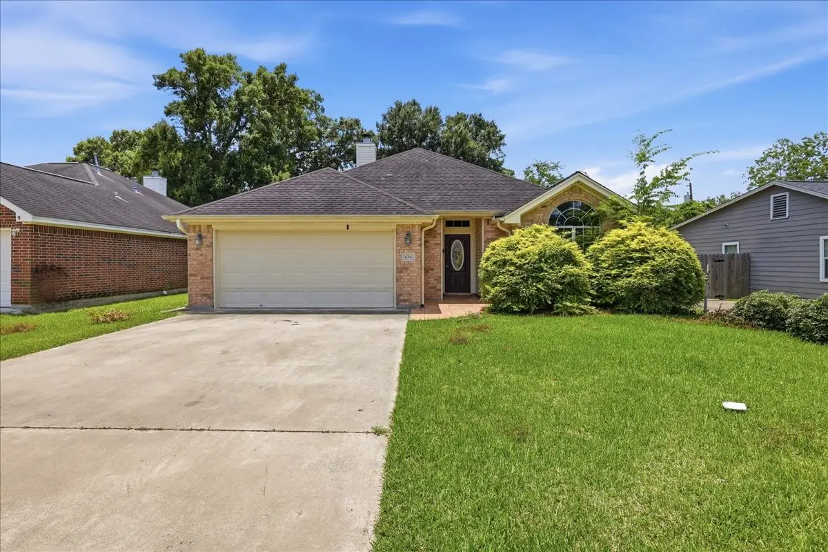 624 S 9th Street, Nederland, TX 77627 - #1