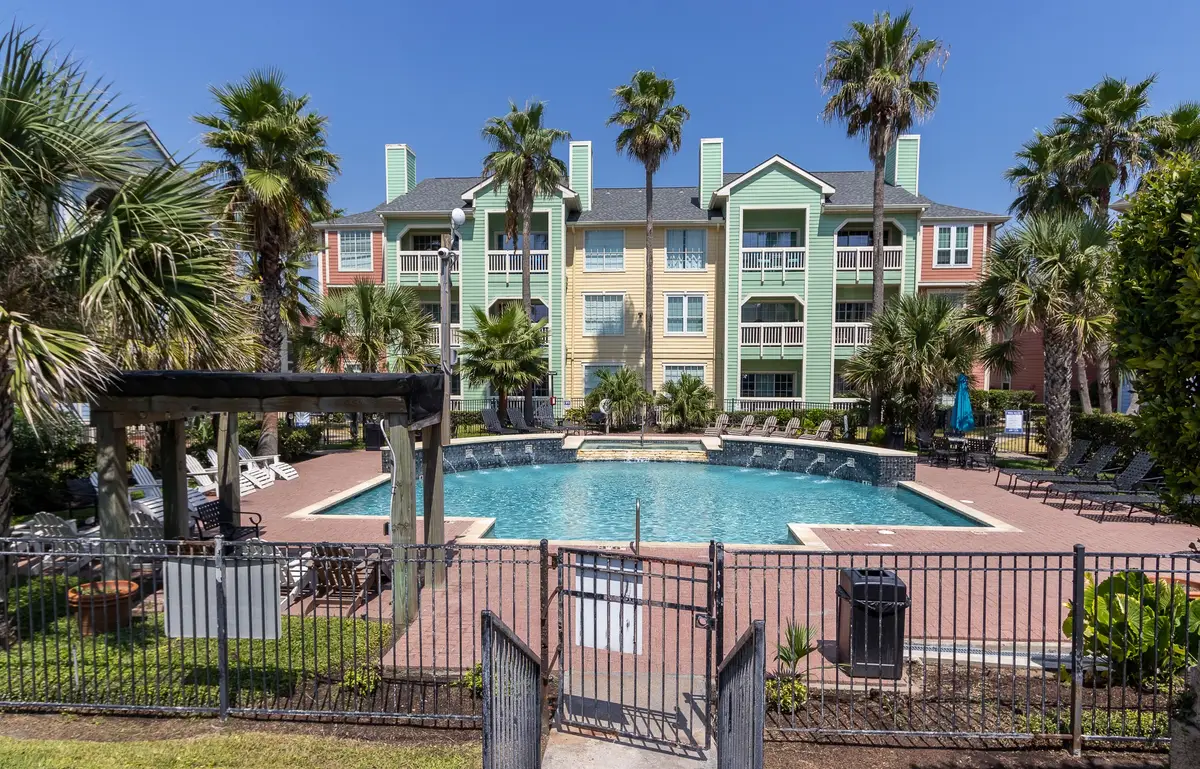 7000 Seawall Boulevard #813, Galveston, TX 77551 - Image #1