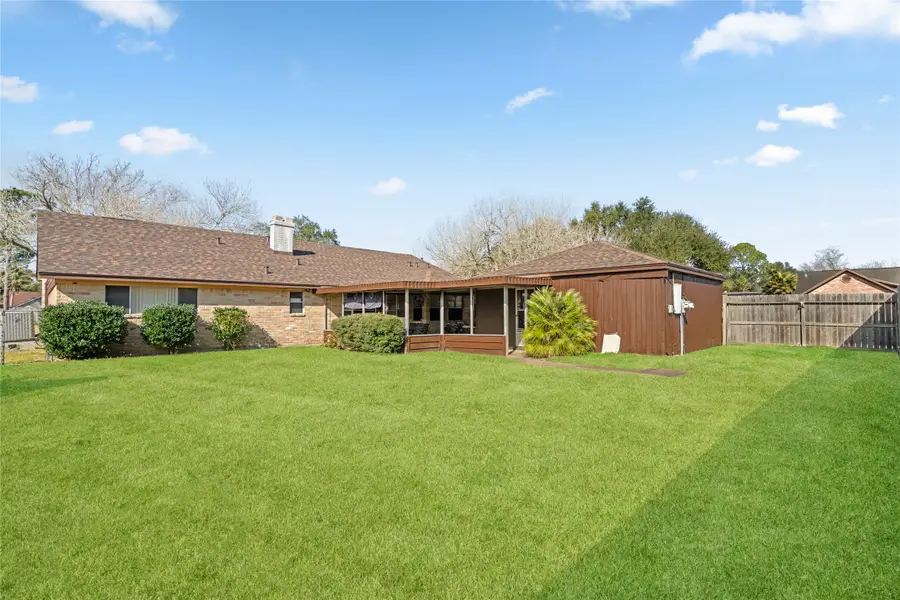 357 W Castle Harbour Drive, Friendswood, TX 77546 - #3