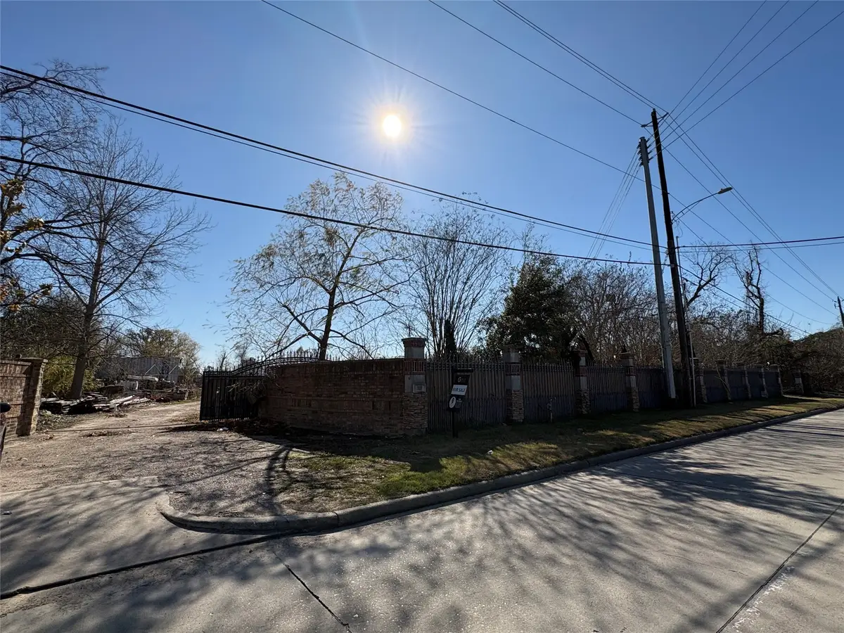 1227 W Little York Road, Houston, TX 77091 - #1