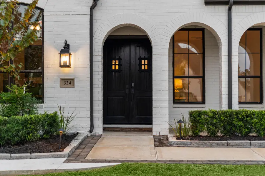 324 S Opulent Drive, Montgomery, TX 77316 - Image #2