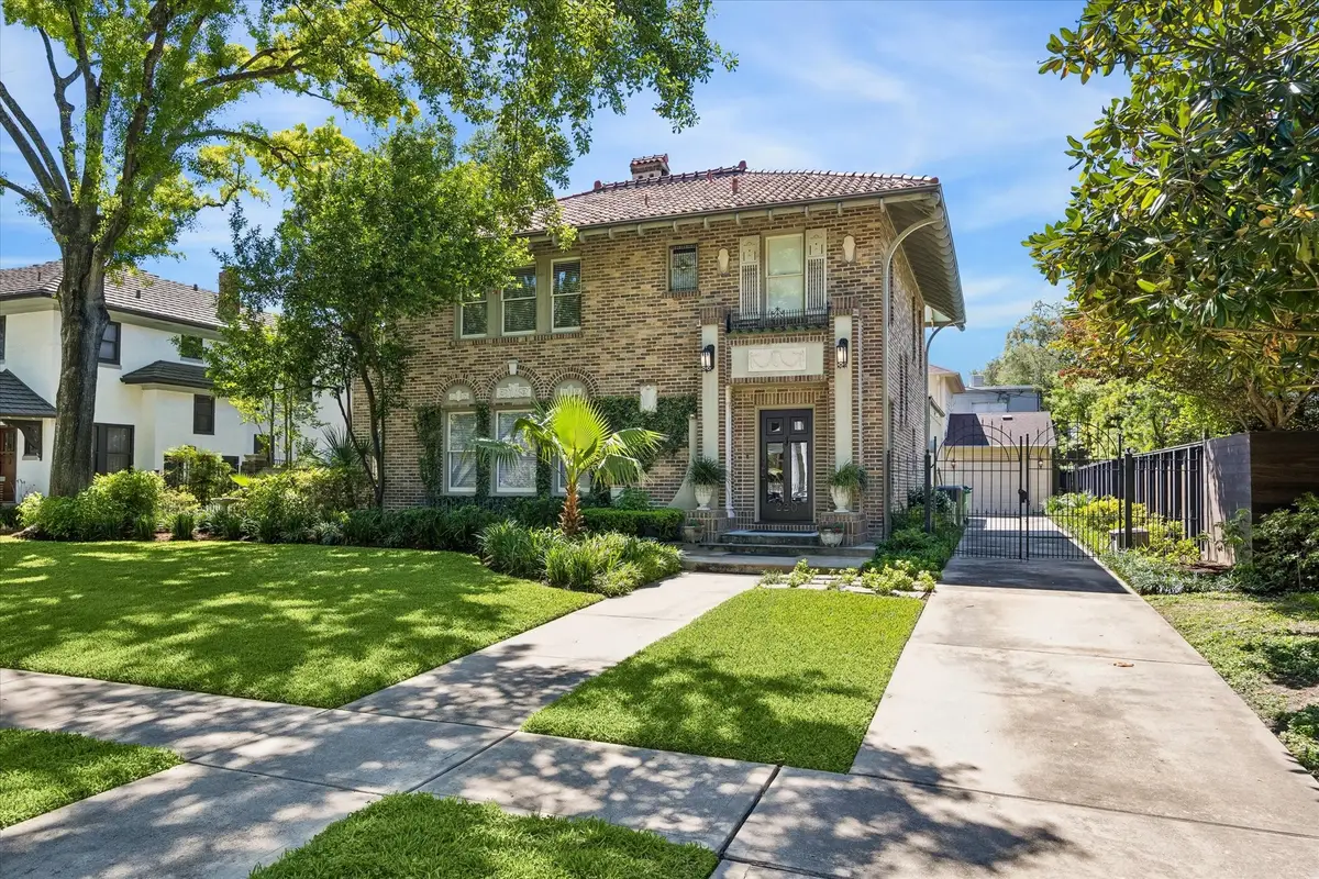 220 Westmoreland Street, Houston, TX 77006 - #1