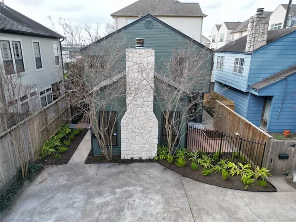 2606 Nantucket Drive, Houston, TX 77057