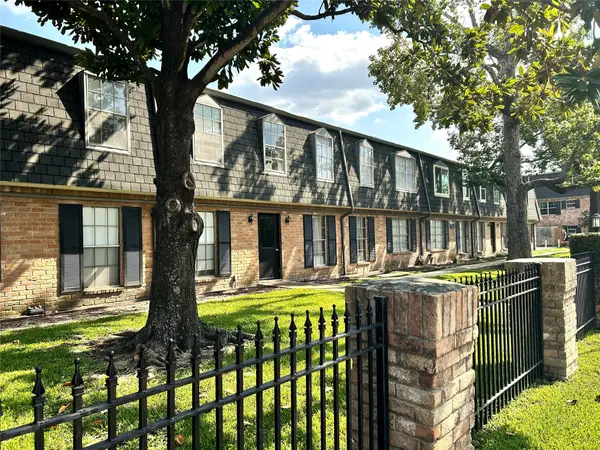 9001 Gaylord Street #4, Houston, TX 77024