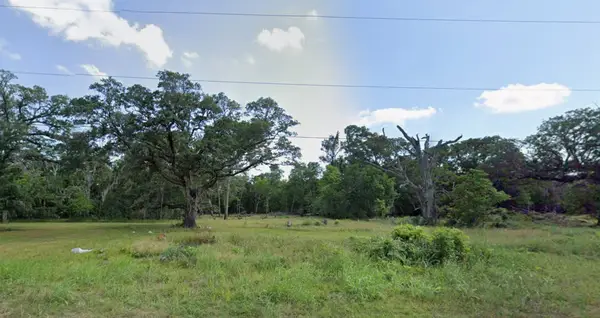 592 Pony Trail, Angleton, TX 77515