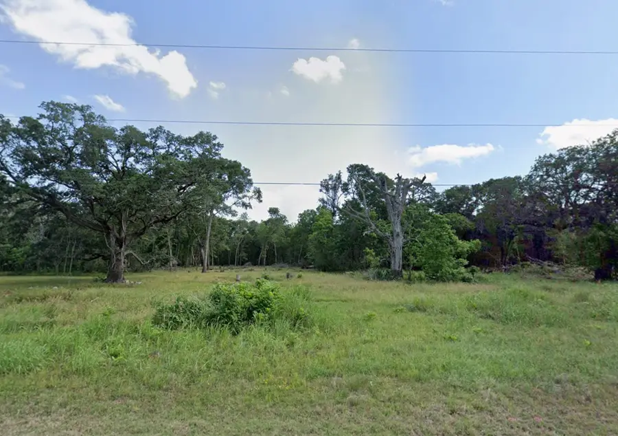 592 Pony Trail, Angleton, TX 77515 - Image #2