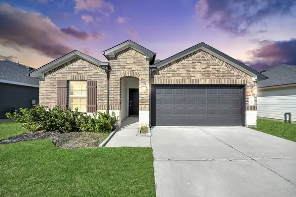 1123 Desert Willow Drive, Rosharon, TX 77583