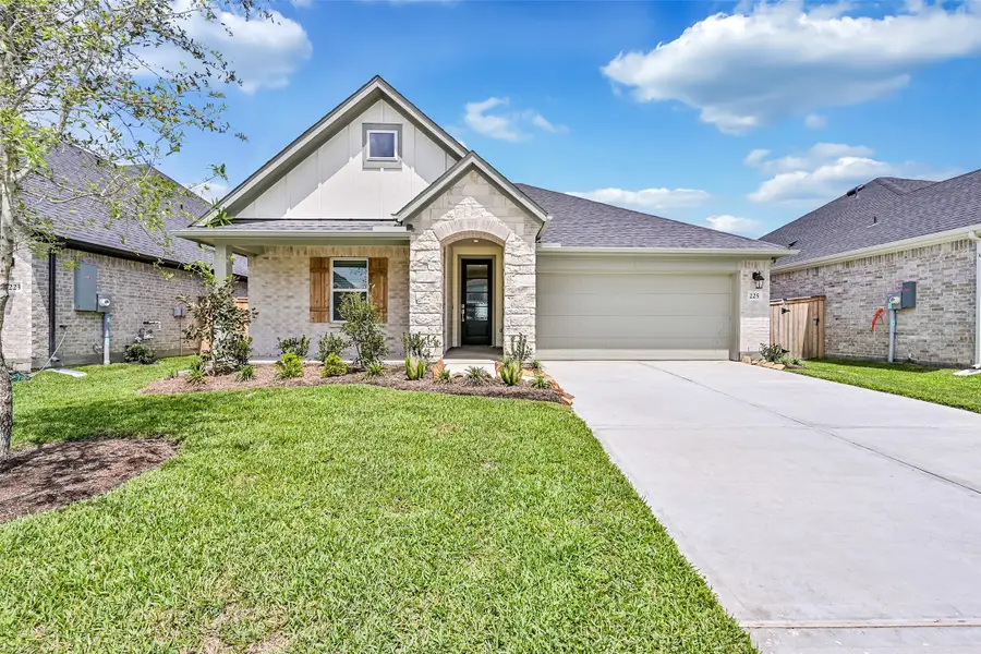 225 Magnolia Laurel Drive, Alvin, TX 77511 - #2