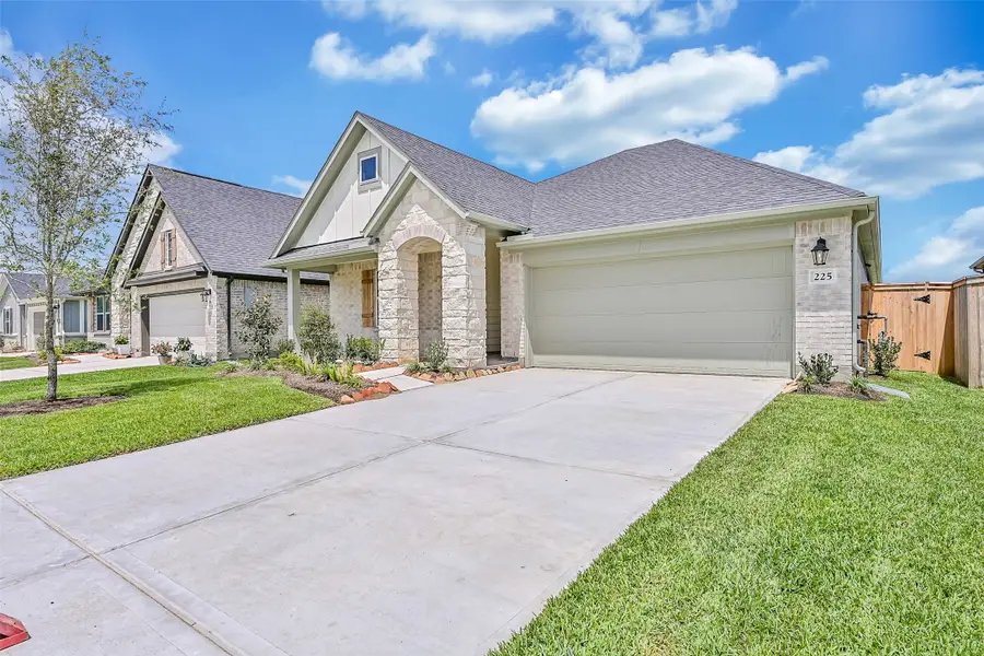 225 Magnolia Laurel Drive, Alvin, TX 77511 - #3