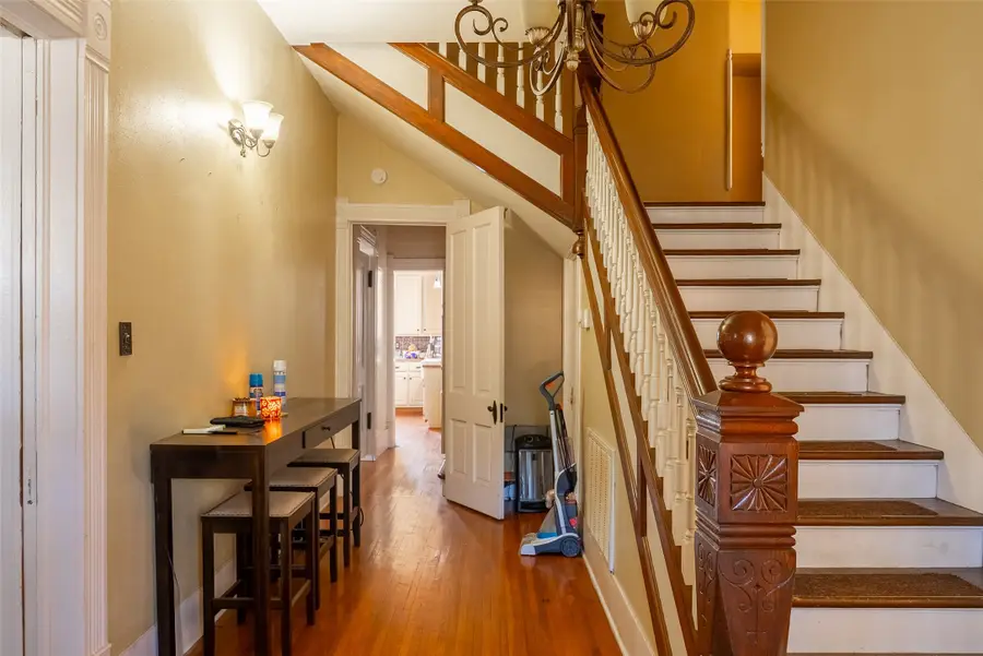 401 Hanover Street, Edna, TX 77957 - #3