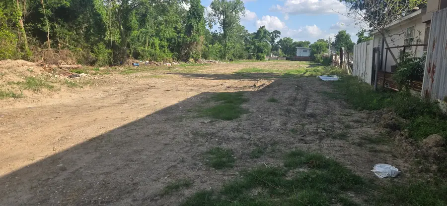 1 De Soto Street, Houston, TX 77091 - Image #2