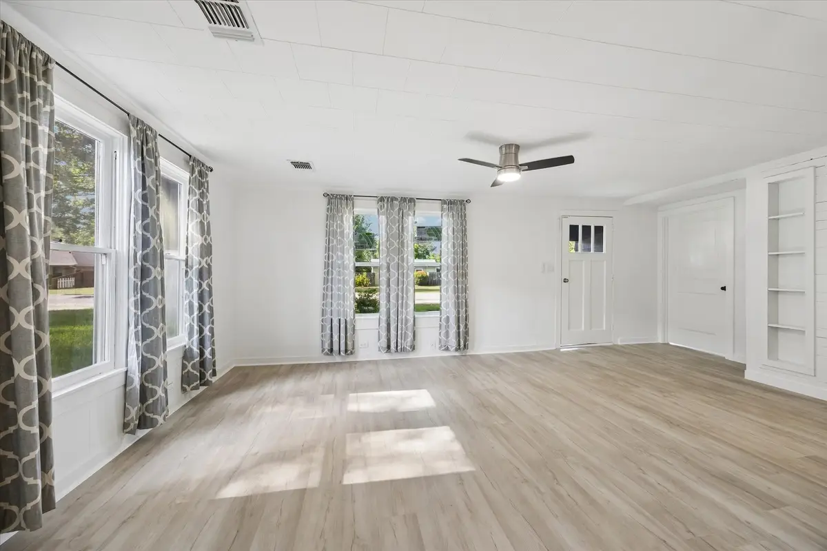 315 Jones Street, Columbus, TX 78934 - #1