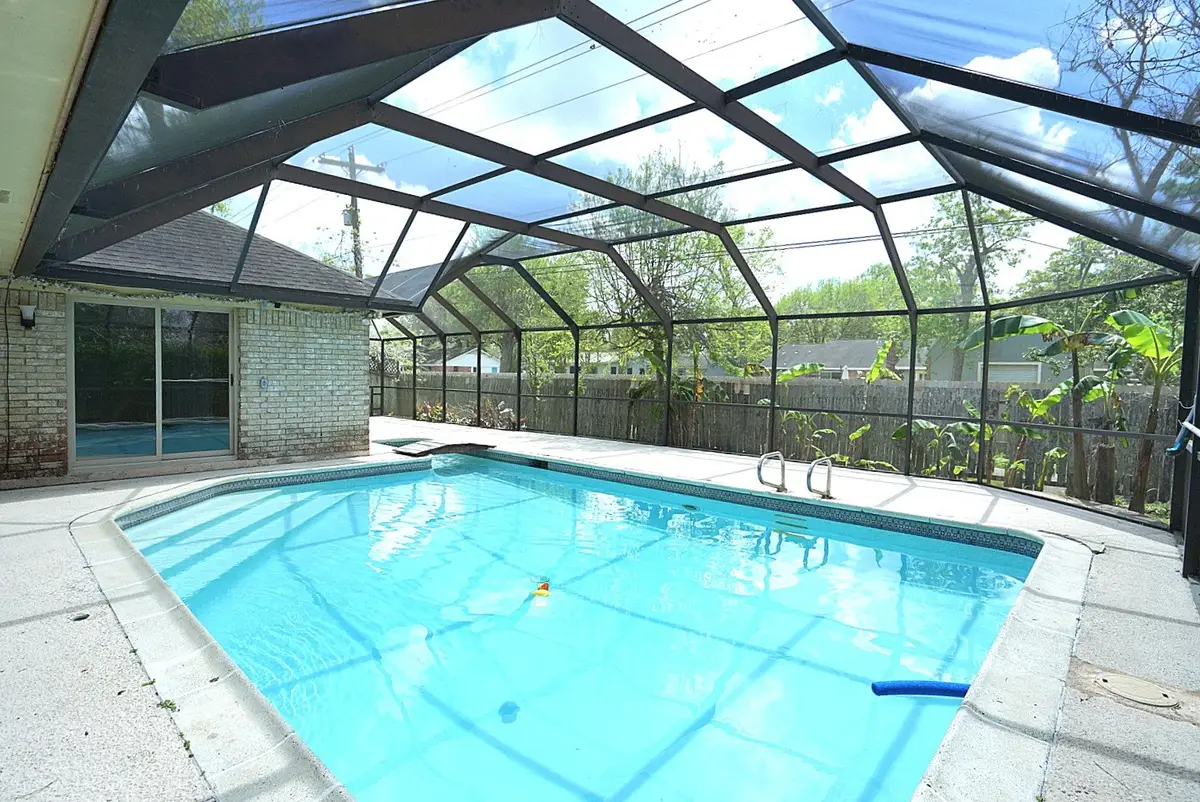 209 Dogwood Street, Lake Jackson, TX 77566 - #1