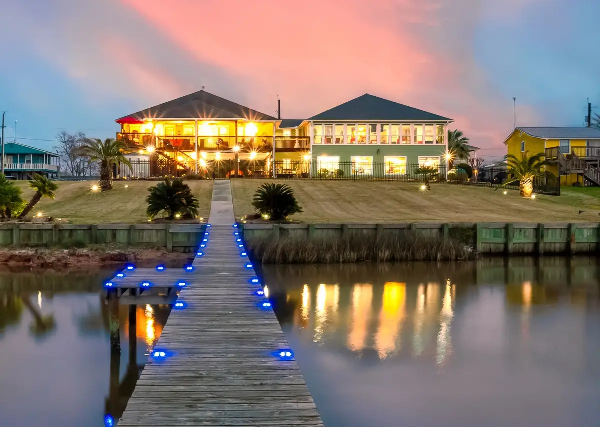 792 W Bayshore Drive, Palacios, TX 77465 - #1