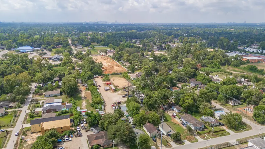 1713 Dolly Wright Street, Houston, TX 77088 - Image #3