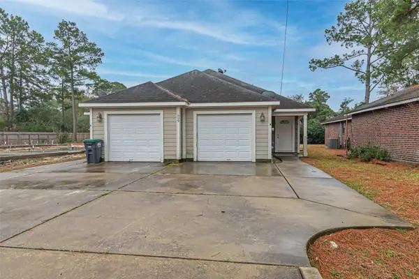 629 Carrell Street #A/B, Tomball, TX 77375