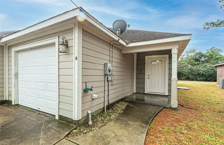 629 Carrell Street #A/B, Tomball, TX 77375 - #3