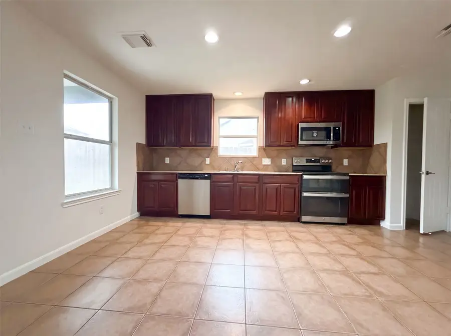 2646 Skyview Trace Court, Houston, TX 77047 - #2