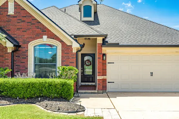 1503 Lakeland Circle, Rosharon, TX 77583