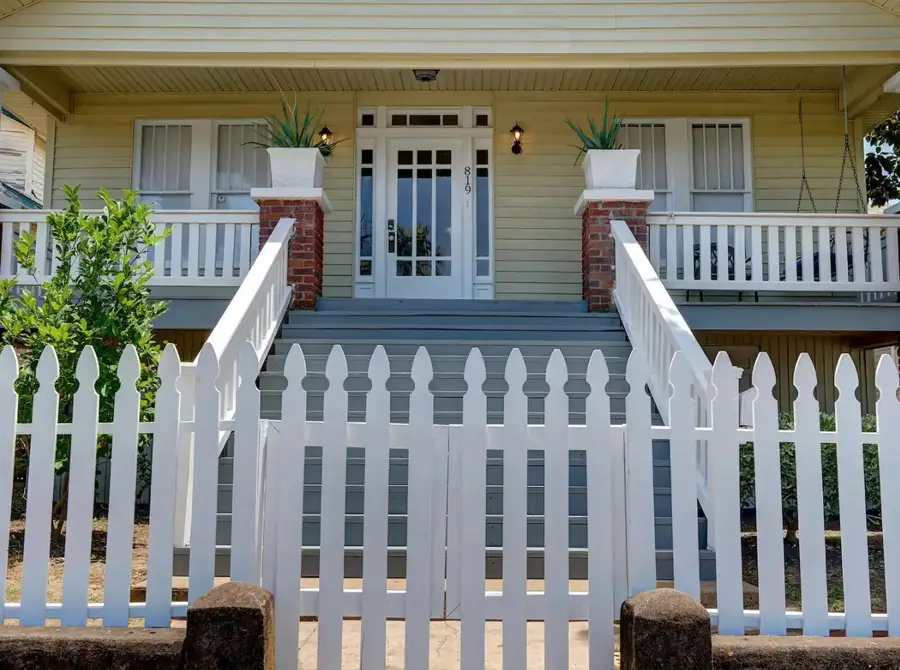 819 Broadway Street, Galveston, TX 77550 - Image #3