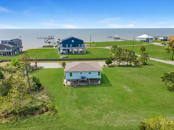 510 Flamingo Drive, Smith Point, TX 77514