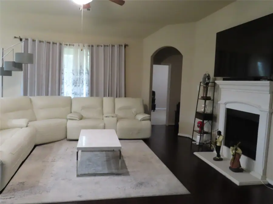 13707 Contour Court, Richmond, TX 77407 - Image #3