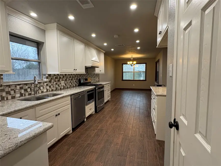 3820 Clover Drive, Alvin, TX 77511 - Image #2