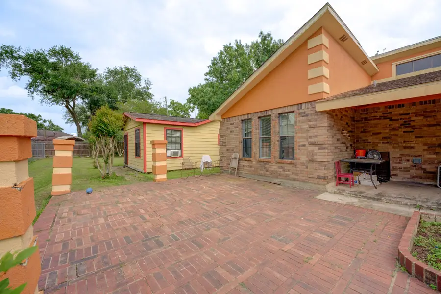 316 Hickman Lane, Angleton, TX 77515 - #3