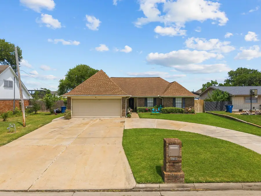 3902 18th Street N, Texas City, TX 77590 - #3