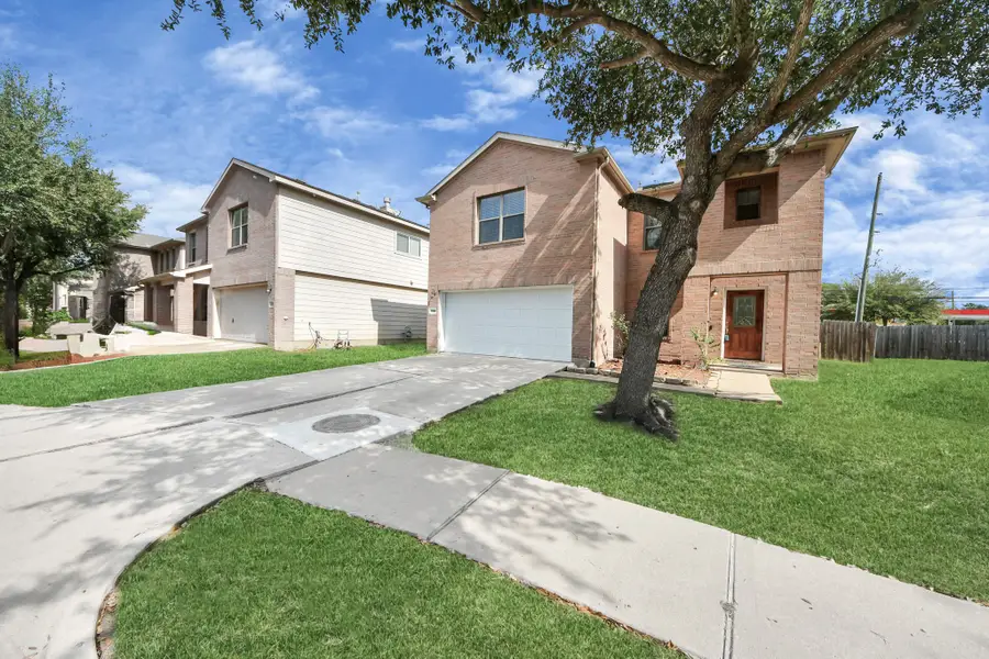 9226 Kendale Drive, Houston, TX 77083 - Image #2