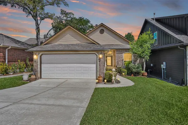 104 Harbour Town Circle, Conroe, TX 77356