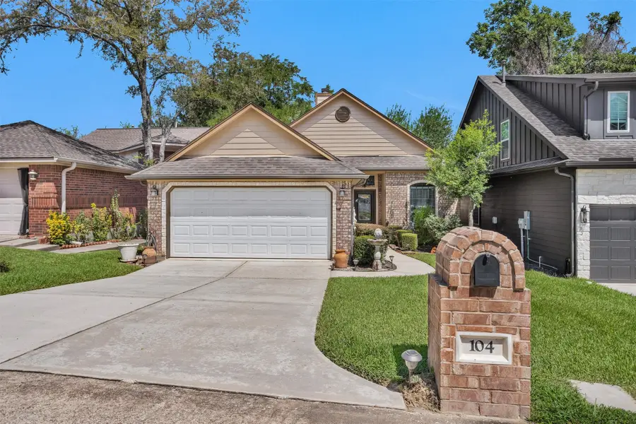 104 Harbour Town Circle, Montgomery, TX 77356 - #2