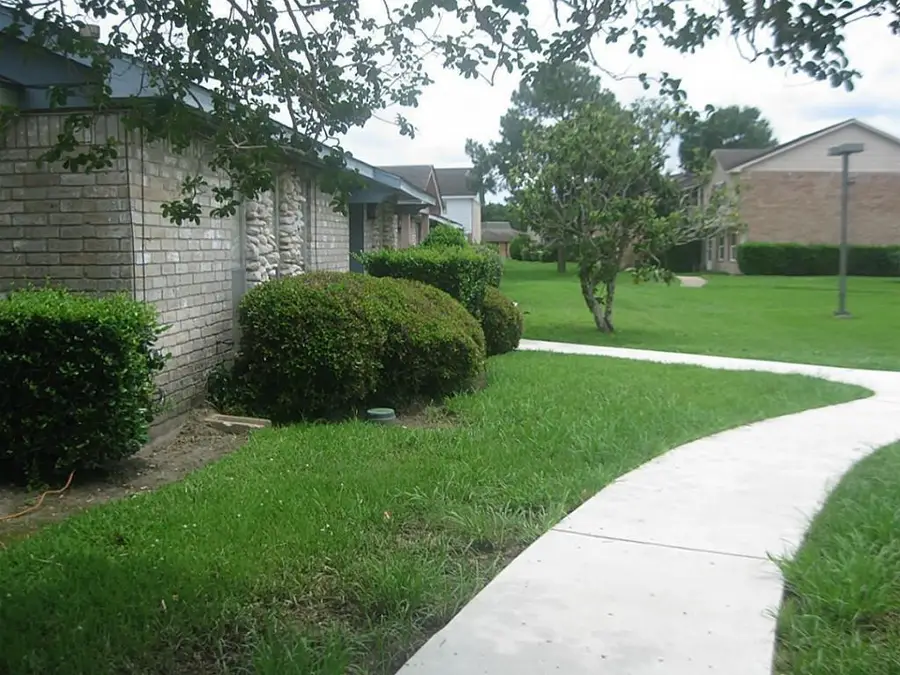 6845 Chasewood Drive, Missouri City, TX 77489 - Image #3
