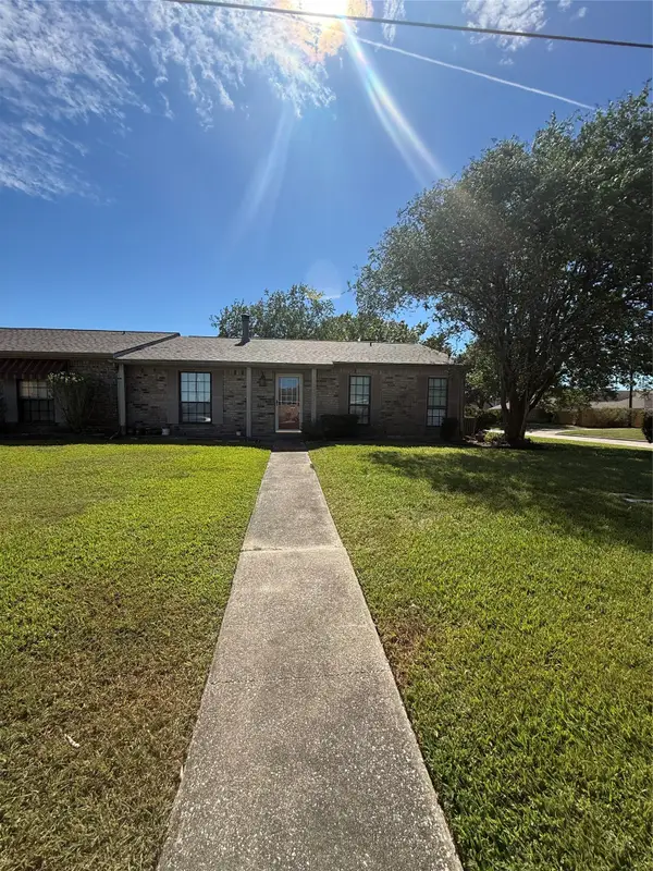 9395 Glen Meadow Lane, Beaumont, TX 77706