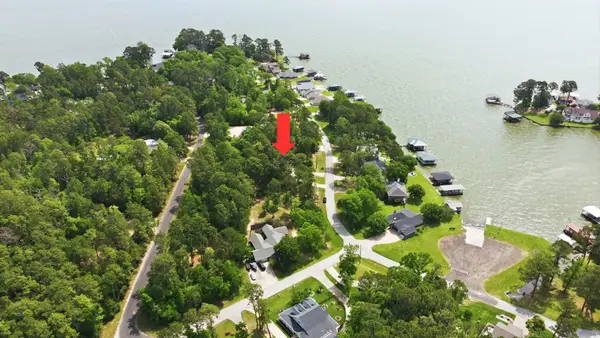 213 Lakefront Drive, Onalaska, TX 77360